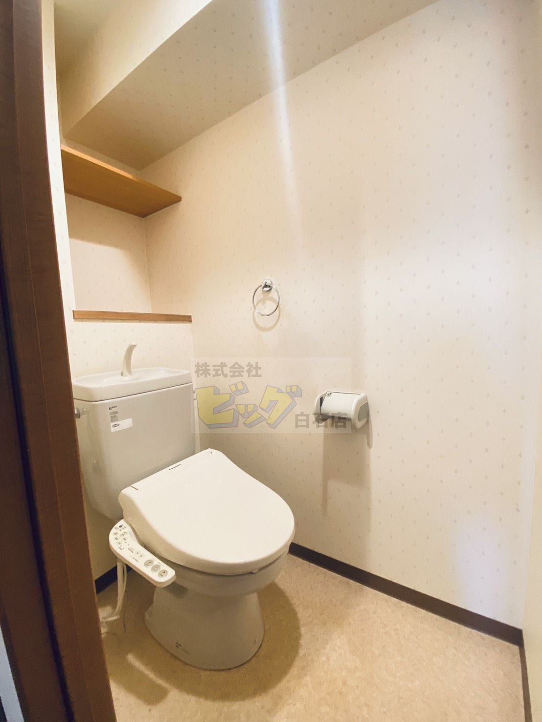トイレ　ウォシュレット完備しています♪
