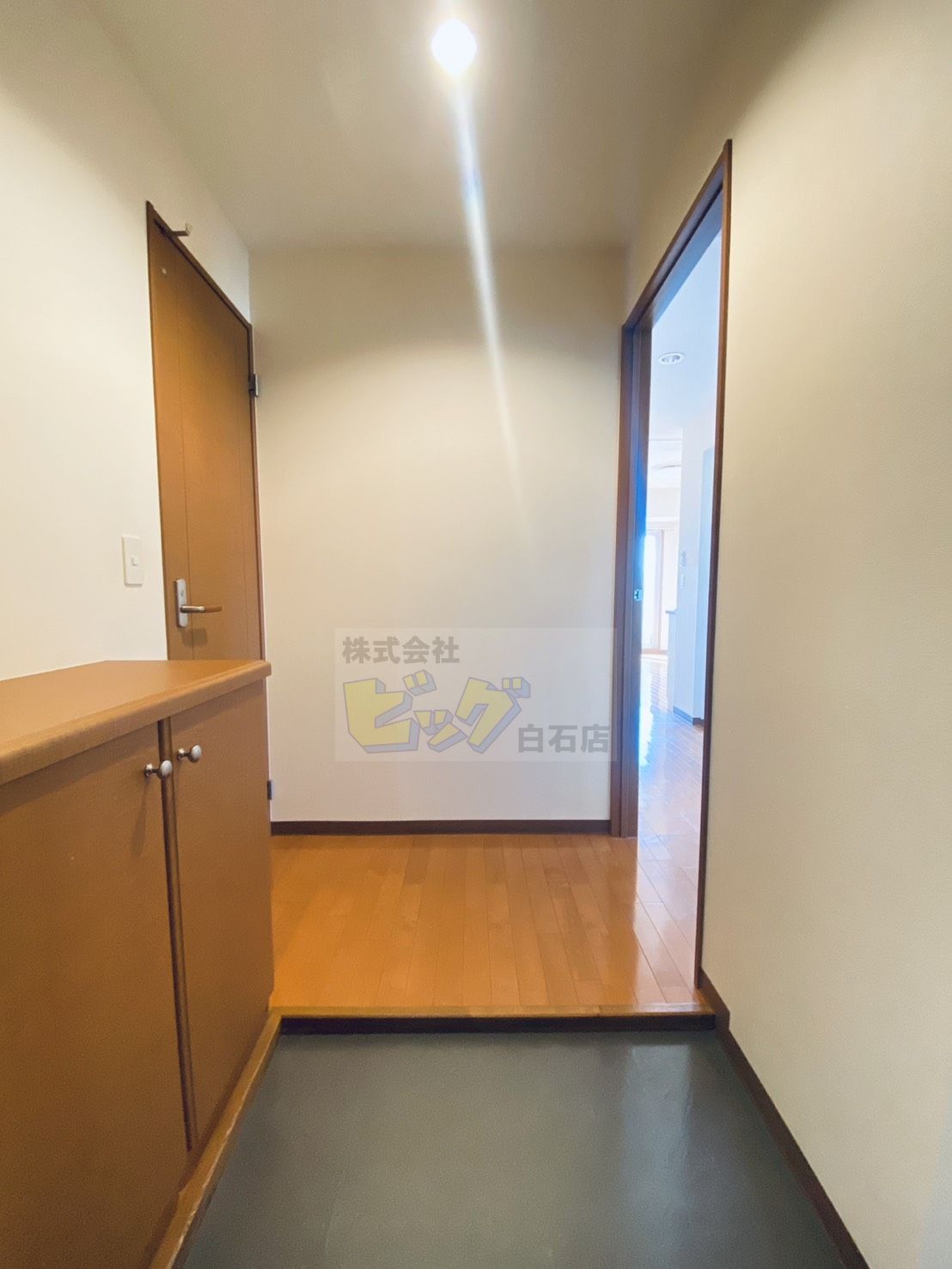 玄関　広々とした玄関です♪