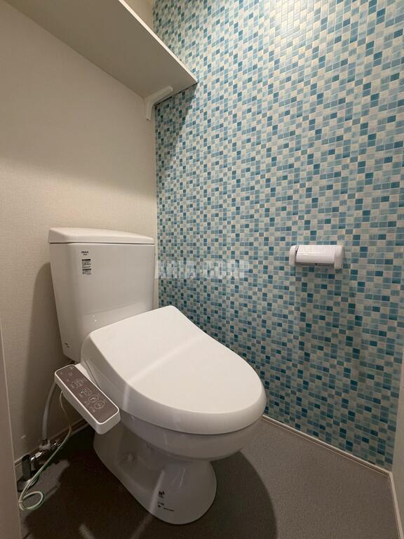 トイレ　温水洗浄便座付きのお手洗い！