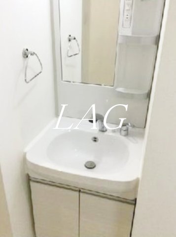 洗面設備　独立洗面台です。