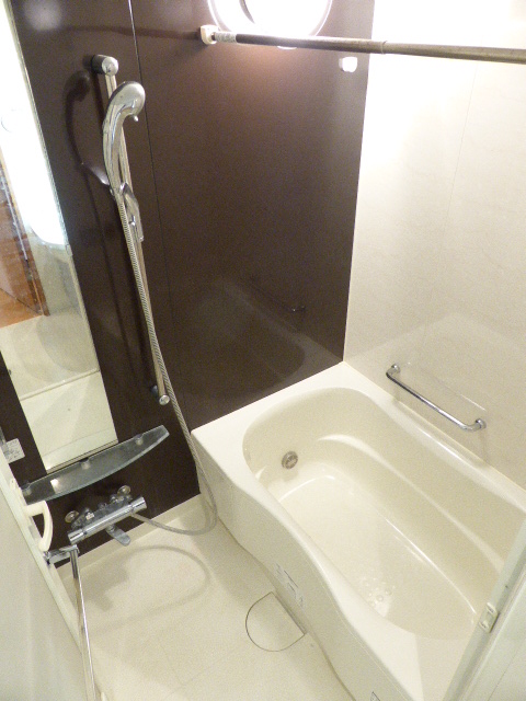 バス・シャワールーム　※別部屋写真参照