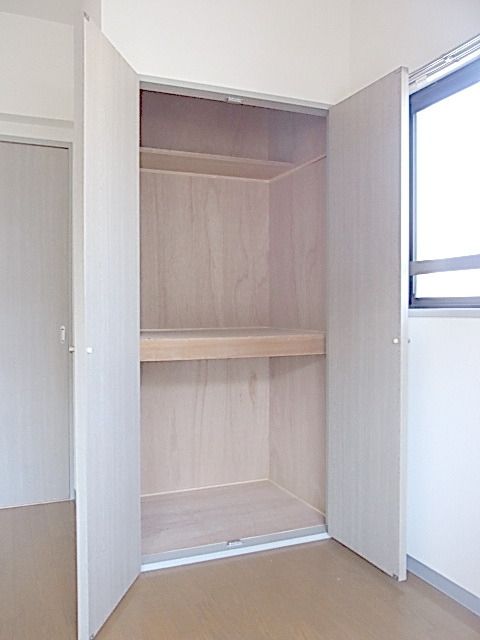 その他設備　★洋室収納★