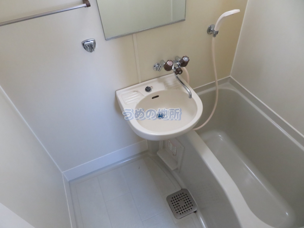 バス・シャワールーム　浴室