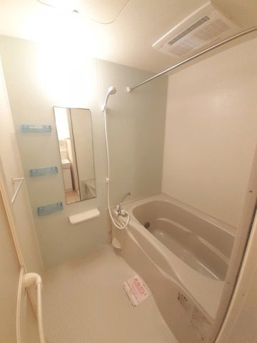 バス・シャワールーム　ゆったり過ごせるお風呂です