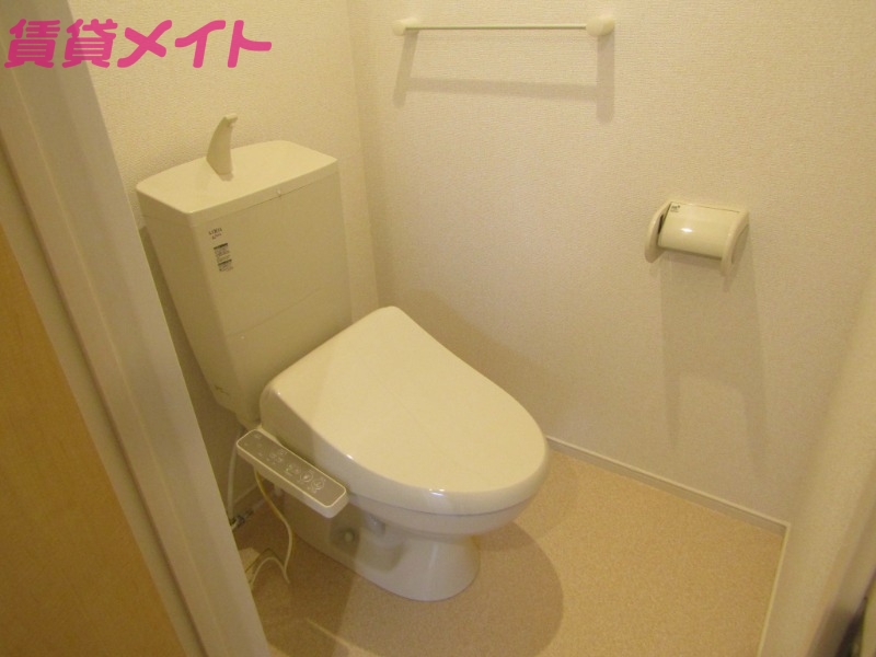 トイレ　同タイプ部屋写真です。