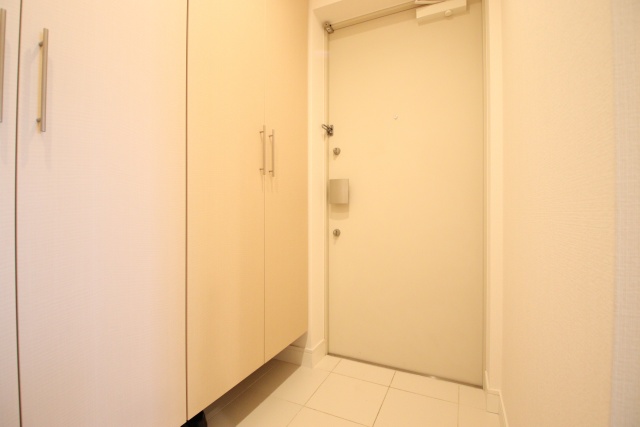 玄関　※別室の参考写真の為、現況優先です※