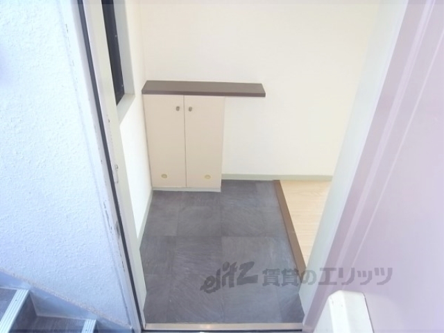 玄関　３０５