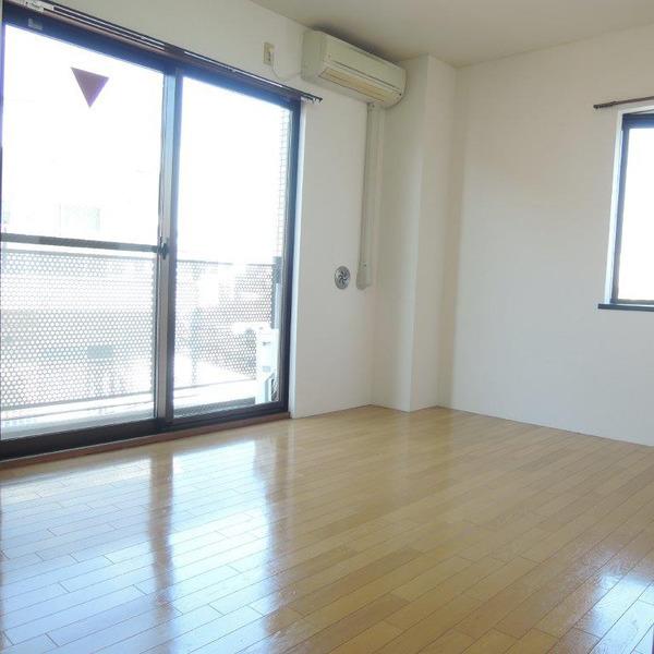 居室・リビング　明るい室内！