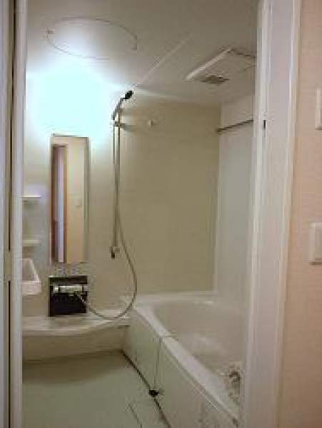 バス・シャワールーム　反転です