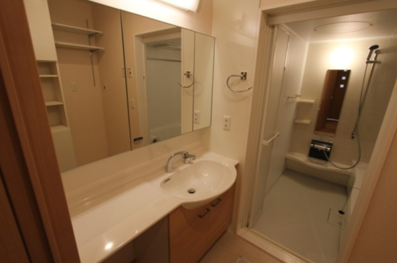 洗面設備　反転です