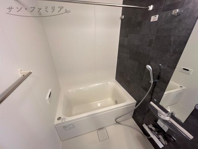 バス・シャワールーム　同一物件別部屋写真
