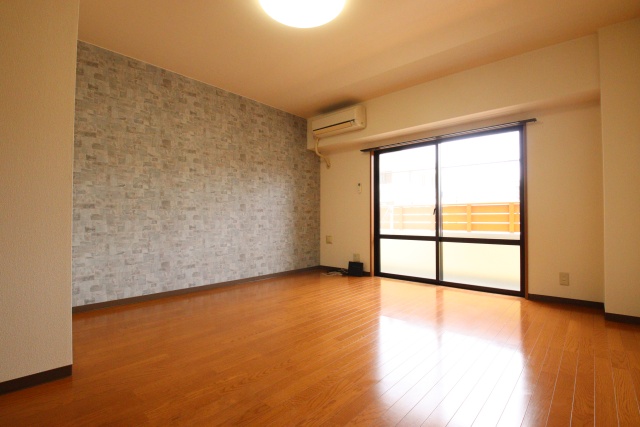 居室・リビング　※別室の参考写真の為、現況優先です。