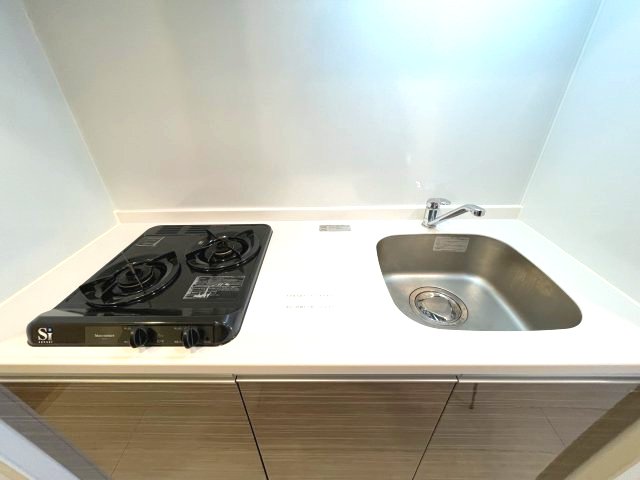 キッチン　イメージとして同建物他部屋を表示しています