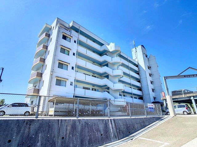 建物外観　2024年4月撮影