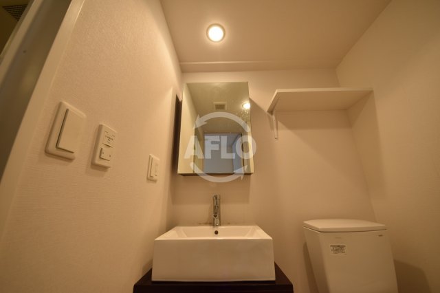 洗面設備　グランパーク大阪WEST　独立洗面化粧台