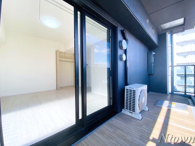 バルコニー　バルコニーからの眺めを楽しみながら食事をしませんか