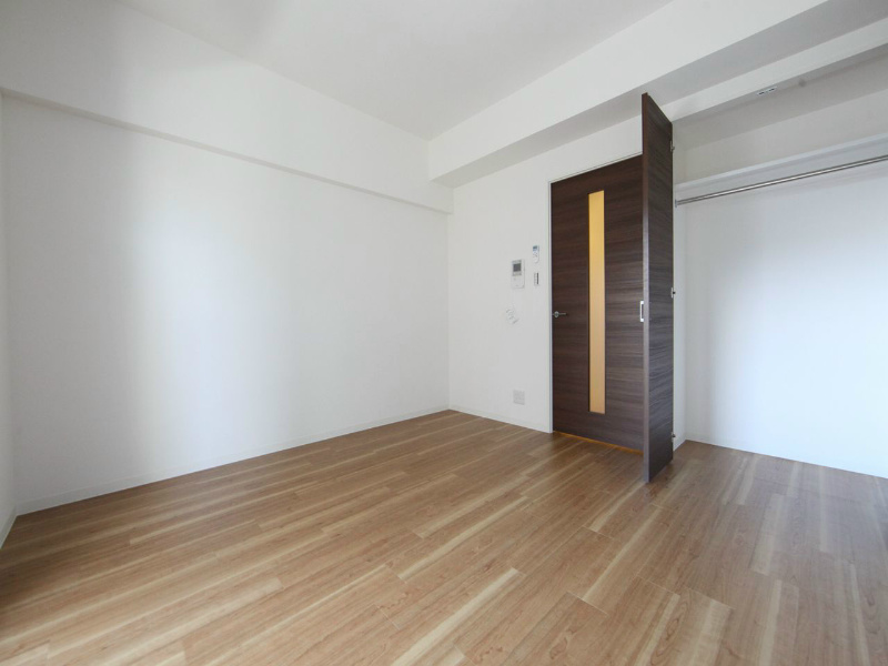 居室・リビング　洋室7.5帖　クローゼット付（収納充実してます）