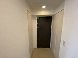 玄関　※別部屋の参考写真です。