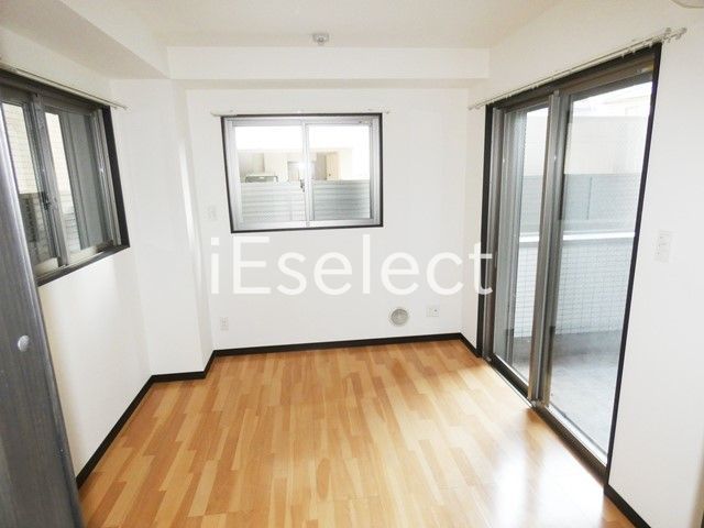 その他部屋・スペース　５．５帖三面最高の明るいお部屋