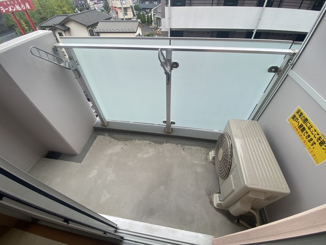 バルコニー　別部屋参考写真です♪