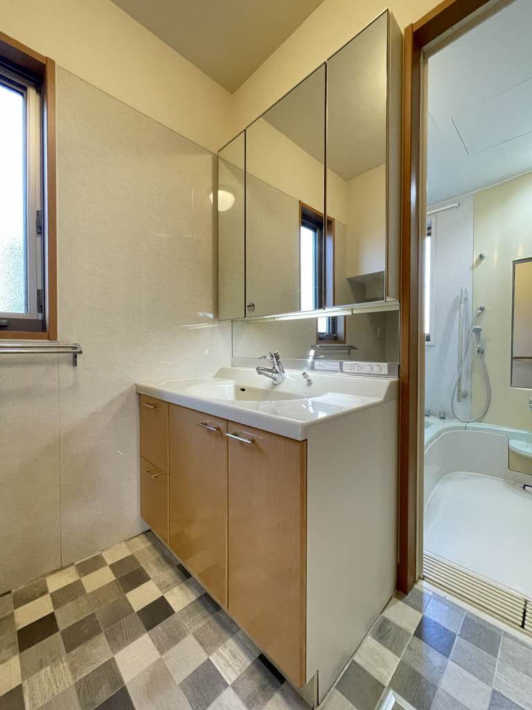 洗面設備　洗面化粧台