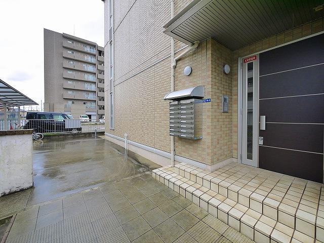 エントランス　毎日通るエントランスはこのようになっています