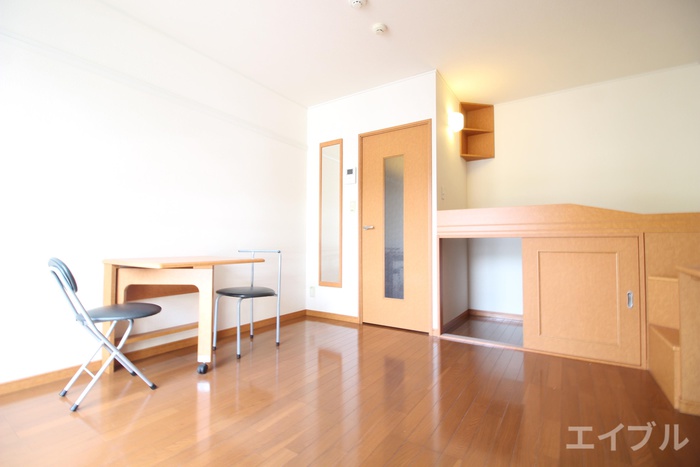 居室・リビング　反転タイプの別のお部屋になります