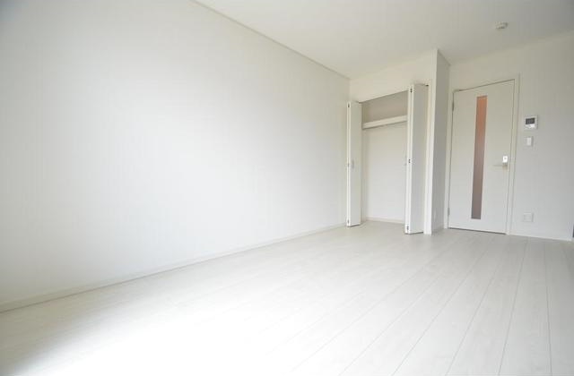 セキュリティ　女性の方でも安心のモニター付きインターフォン♪