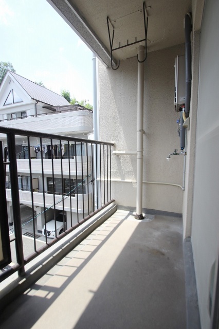 バルコニー　別号室の写真です（反転）