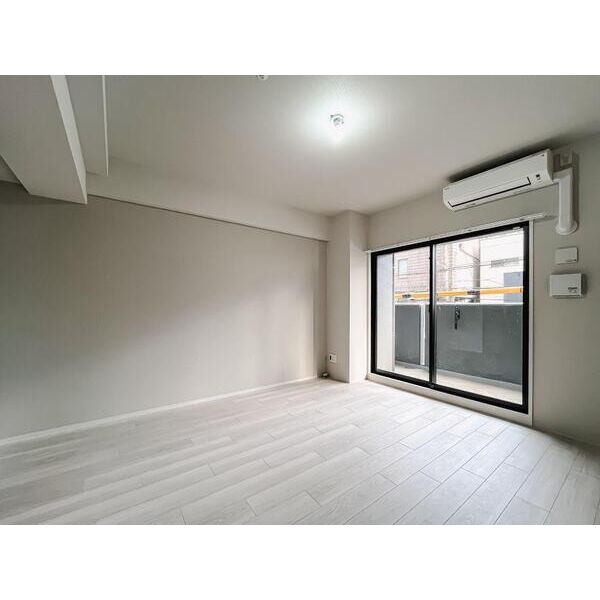 居室・リビング　広々とした洋室です