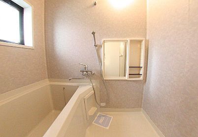 バス・シャワールーム　日々の暮らしに欠かせないお風呂です