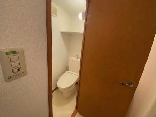 トイレ　温水便座付き♪