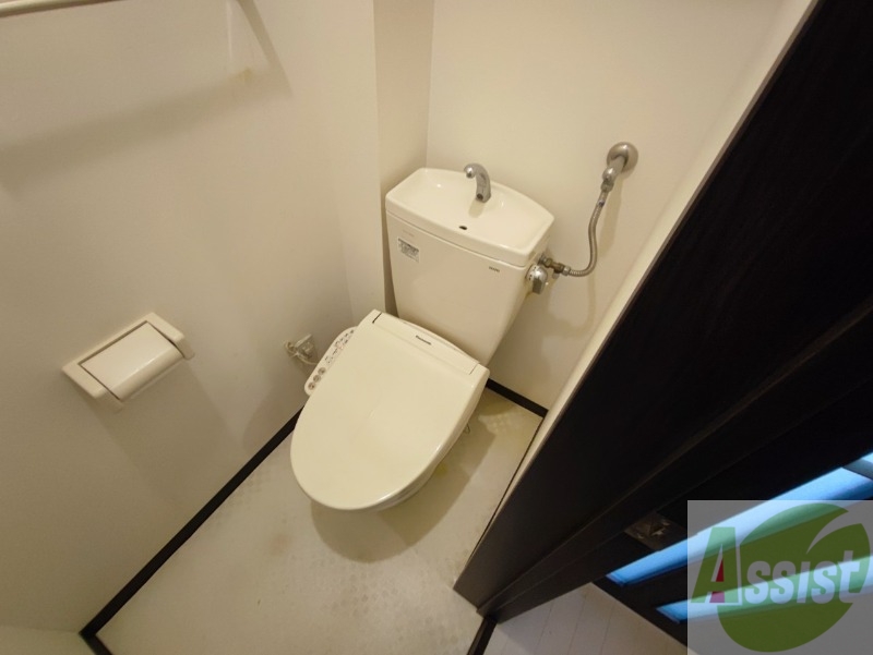 トイレ　こちらはトイレです。清潔感があり、安心して使用できます。