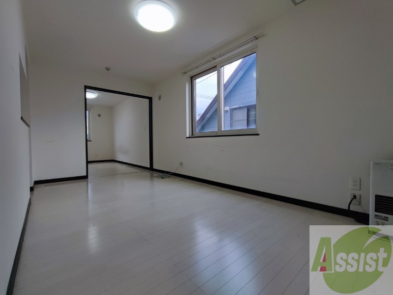 居室・リビング　広くてキレイなお部屋が広がっていて、充実した生活が送れそう。