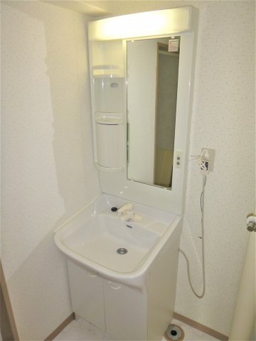 洗面設備　別のお部屋の写真です