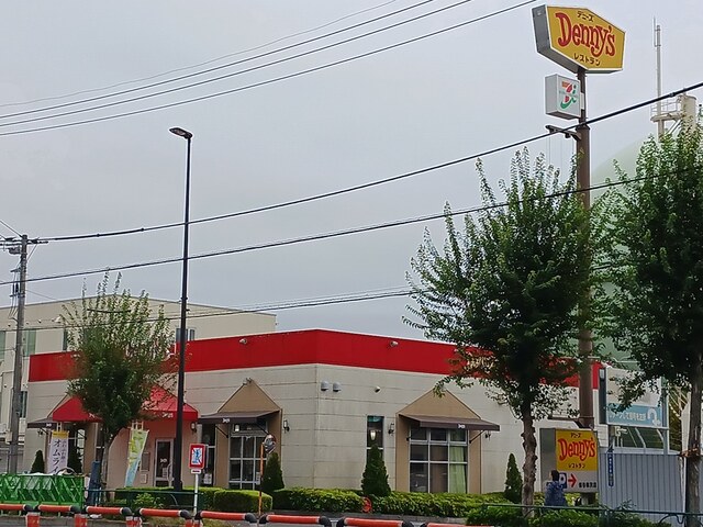 飲食店　デニーズ（飲食店）まで476m