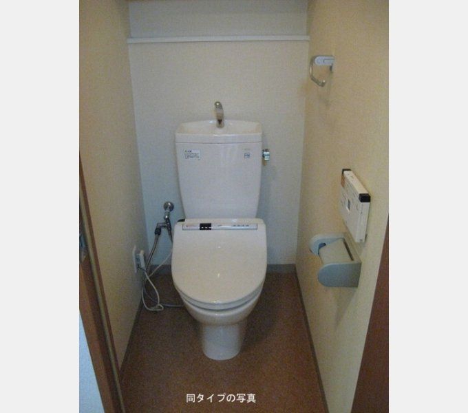 トイレ　※同タイプの別のお部屋です。