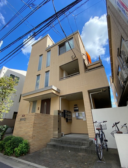 建物外観　★物件現地や最寄り駅でのお待ち合わせでご案内が可能です★