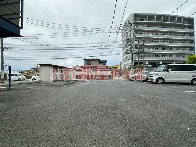 駐車場　駐車場があるので、車を買う予定の方も安心です