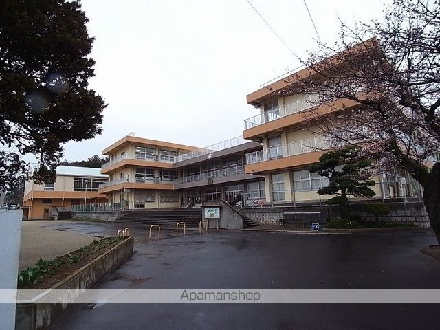 小学校　土浦市立大岩田小学校（小学校）まで3965m