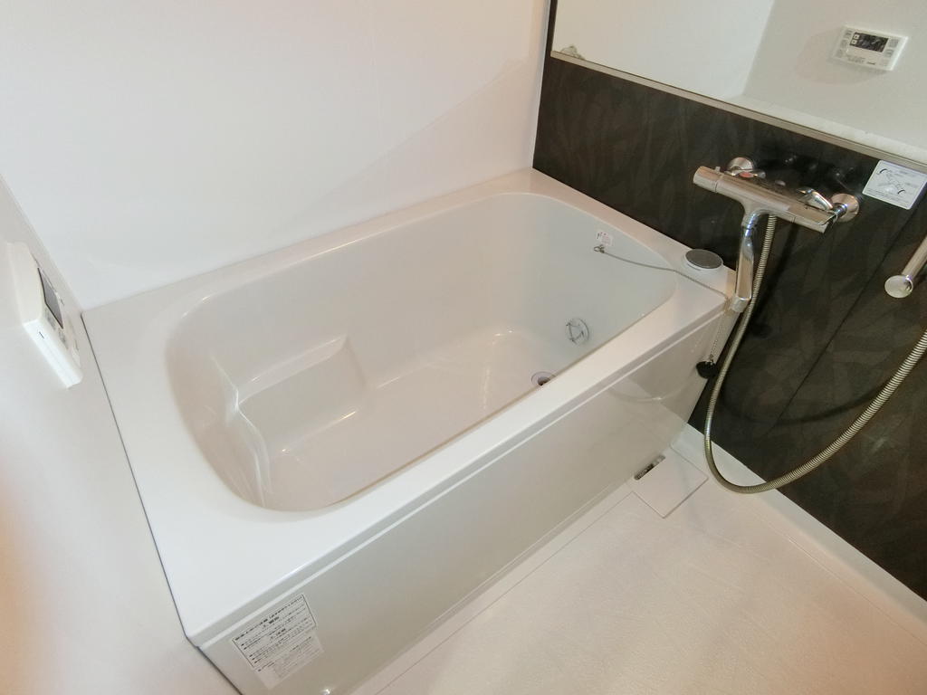 バス・シャワールーム　追焚機能・浴室乾燥機付き