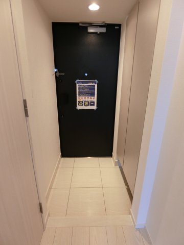 玄関　他のお部屋の参考写真となります。