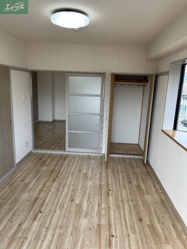 居室・リビング　別のお部屋の写真です。実際とは異なります。