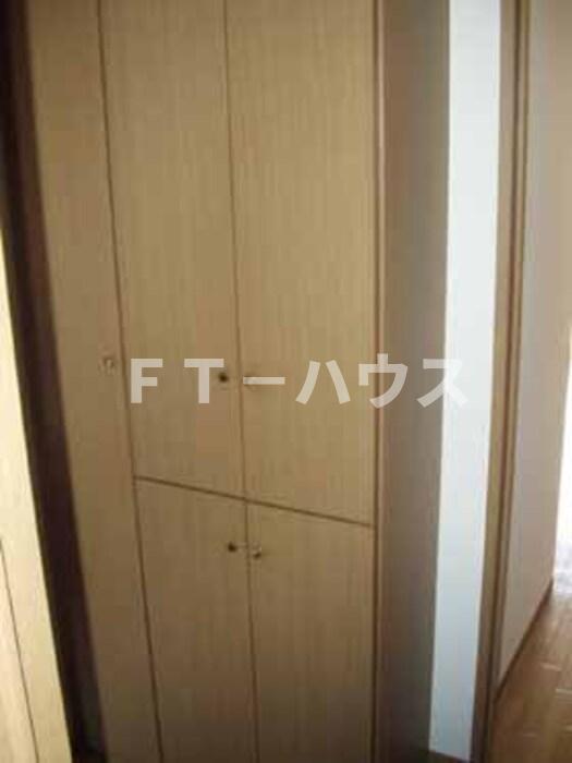 玄関　シェルコート室内5