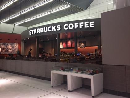 飲食店　スターバックスコーヒー田町駅西口店（飲食店）まで633m
