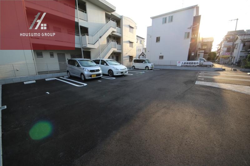 駐車場　車をお持ちの方に嬉しい駐車場付きの物件です