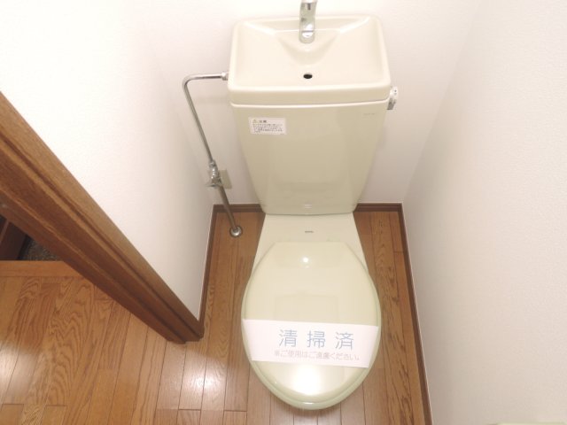 トイレ　※写真は102号室
