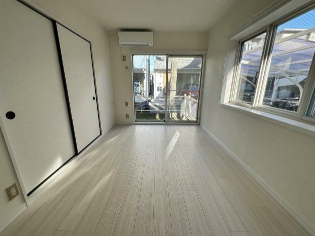 居室・リビング　※別部屋参考写真☆角部屋・二面採光☆
