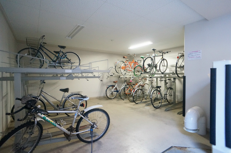 駐車場　屋内駐輪場