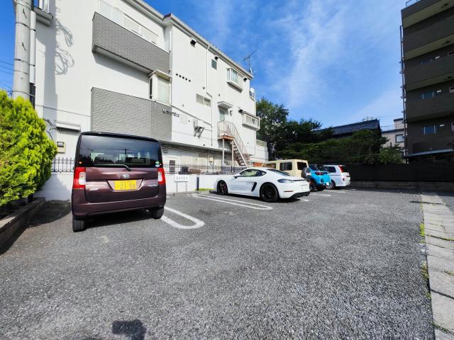 駐車場　駐車場